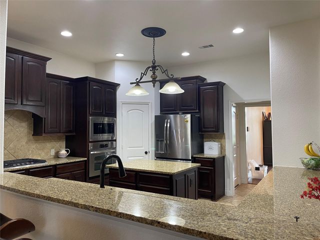 730 Cumberland Ridge Lane, League City, TX 77573