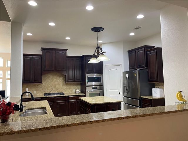 730 Cumberland Ridge Lane, League City, TX 77573