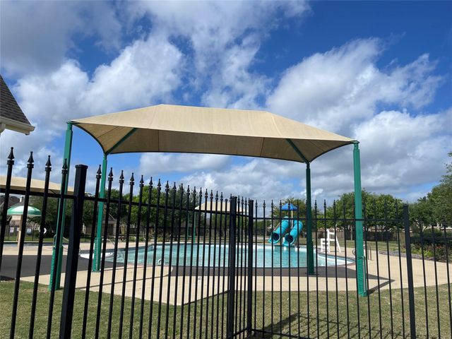 730 Cumberland Ridge Lane, League City, TX 77573