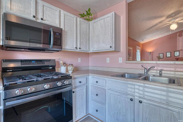 4141 Shadwell Drive, Evansville, IN 47715