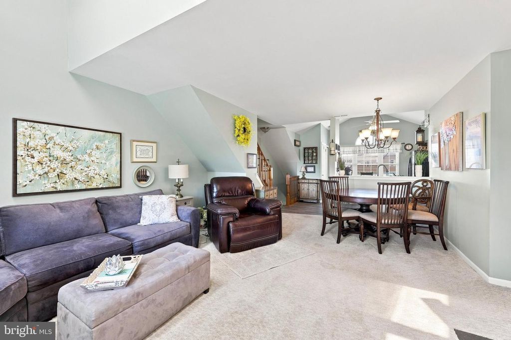 367 INDEPENDENCE DR, SOUTHAMPTON, PA 18966 — photo 4