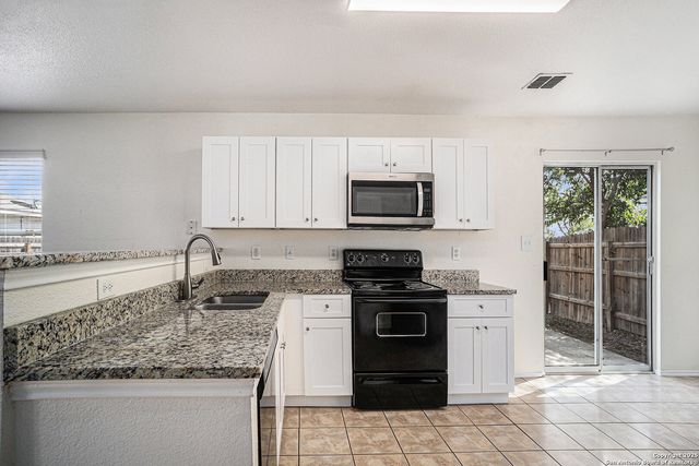 2726 Gato Del Sol, San Antonio, TX 78245