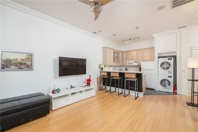 315 N Rollston Avenue 203, Fayetteville, AR 72701