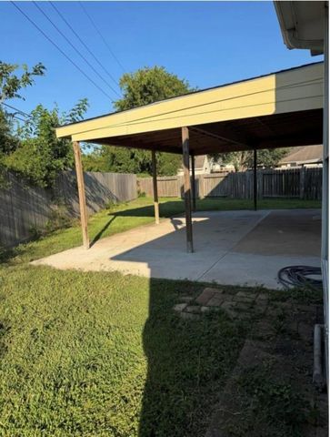 16722 Missionary Ridge Lane, Houston, TX 77083