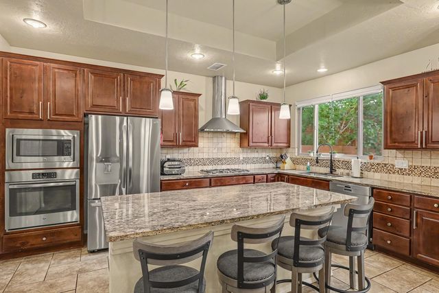 8700 Aspen Leaf Drive NE, Albuquerque, NM 87122