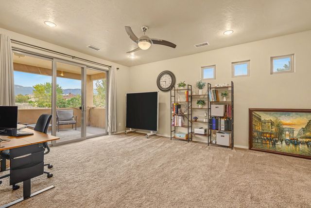8700 Aspen Leaf Drive NE, Albuquerque, NM 87122
