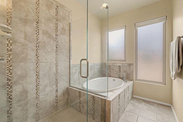 8700 Aspen Leaf Drive NE, Albuquerque, NM 87122