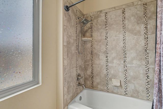 8700 Aspen Leaf Drive NE, Albuquerque, NM 87122