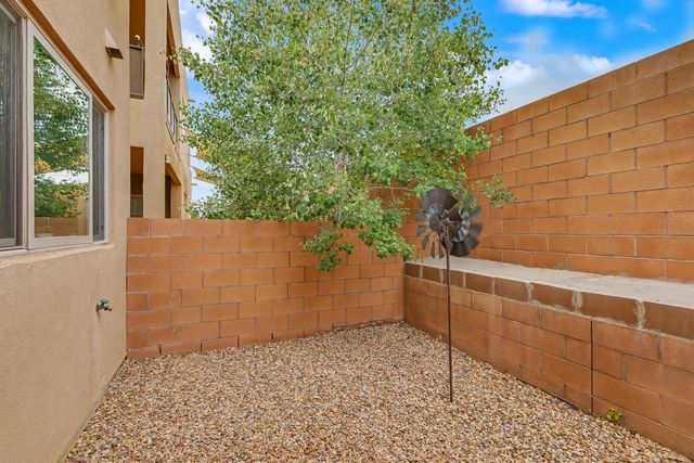 8700 Aspen Leaf Drive NE, Albuquerque, NM 87122