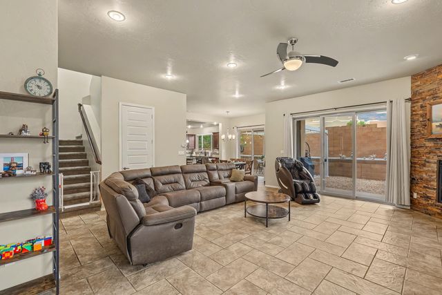 8700 Aspen Leaf Drive NE, Albuquerque, NM 87122