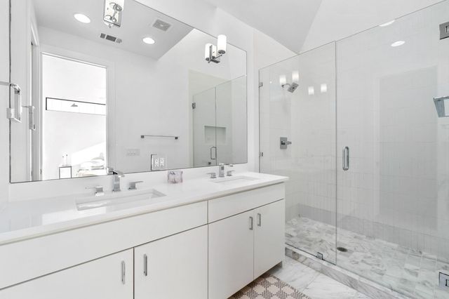 3406 E 17th ST 4, Austin, TX 78721