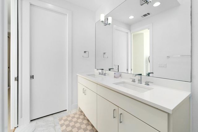 3406 E 17th ST 4, Austin, TX 78721