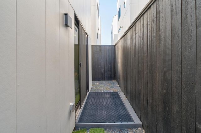 3406 E 17th ST 4, Austin, TX 78721