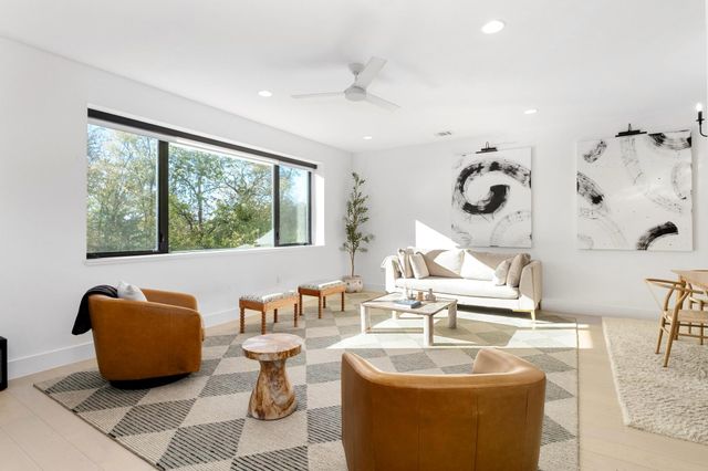 3406 E 17th ST 4, Austin, TX 78721