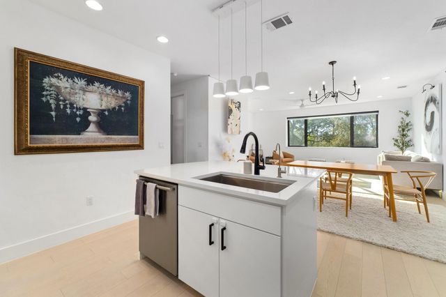 3406 E 17th ST 4, Austin, TX 78721