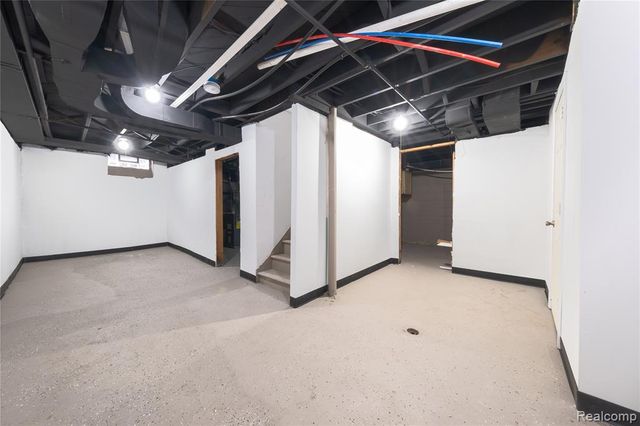 16703 Archdale Street, Detroit, MI 48235