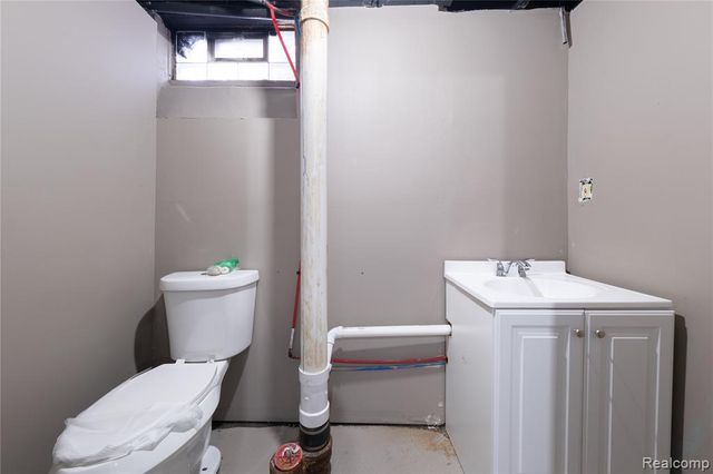 16703 Archdale Street, Detroit, MI 48235