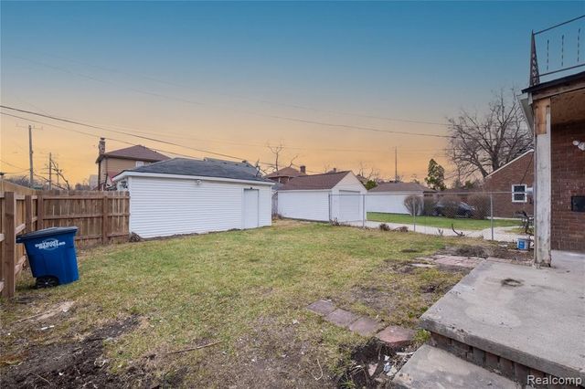 16703 Archdale Street, Detroit, MI 48235