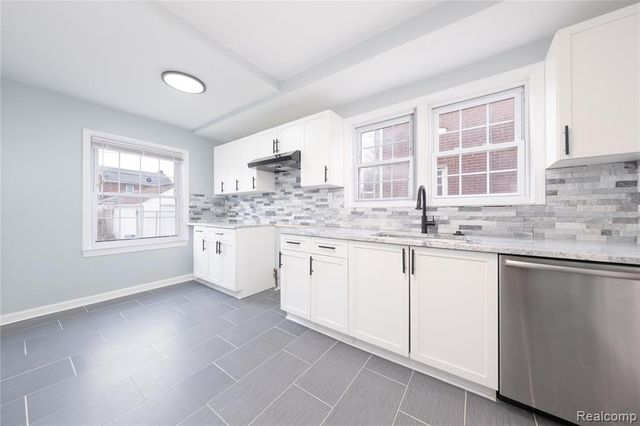 16703 Archdale Street, Detroit, MI 48235