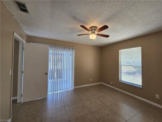 702 SE 47th ST 2, Cape Coral, FL 33904
