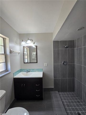 702 SE 47th ST 2, Cape Coral, FL 33904