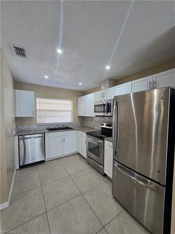 702 SE 47th ST 2, Cape Coral, FL 33904