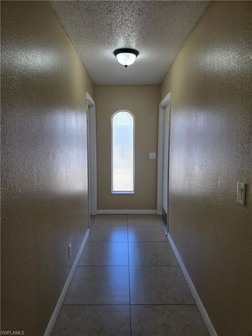 702 SE 47th ST 2, Cape Coral, FL 33904
