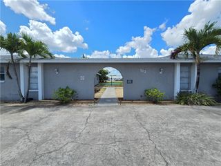 702 SE 47th ST 2, Cape Coral, FL 33904