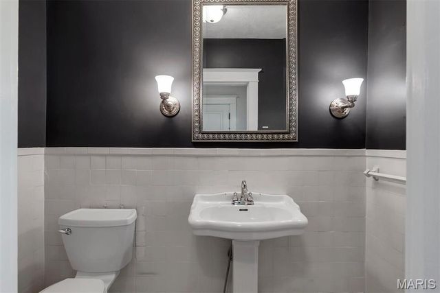 7232 Clayton Road, Richmond Heights, MO 63117