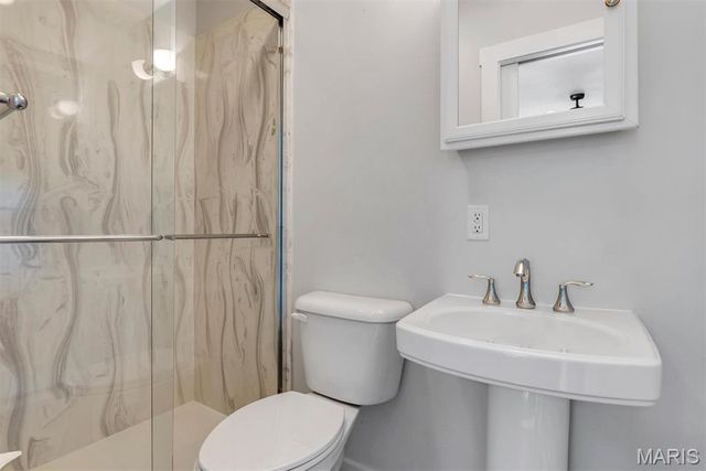 7232 Clayton Road, Richmond Heights, MO 63117