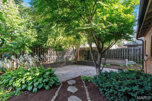 7232 Clayton Road, Richmond Heights, MO 63117