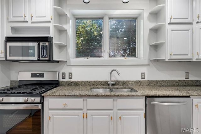 7232 Clayton Road, Richmond Heights, MO 63117