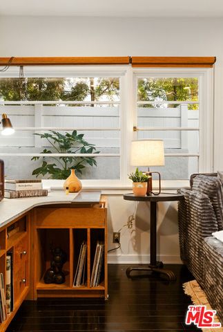8467 Willoughby Avenue, Los Angeles, CA 90069