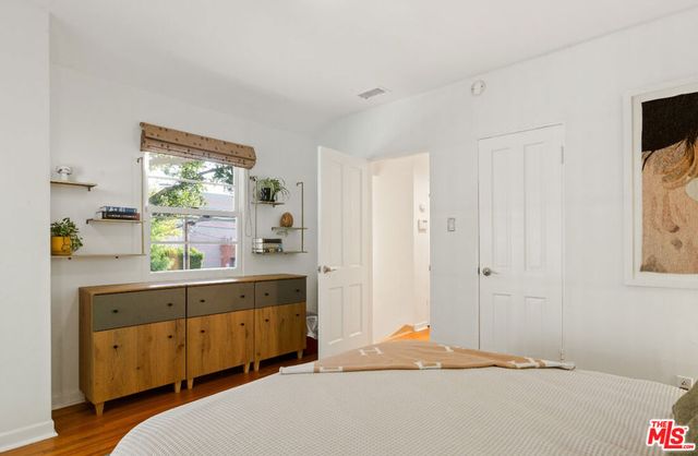 8467 Willoughby Avenue, Los Angeles, CA 90069