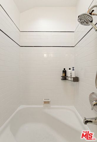 8467 Willoughby Avenue, Los Angeles, CA 90069