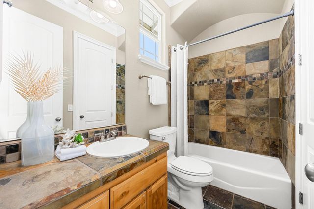 7140 Starkview Pl, Loomis, CA 95650