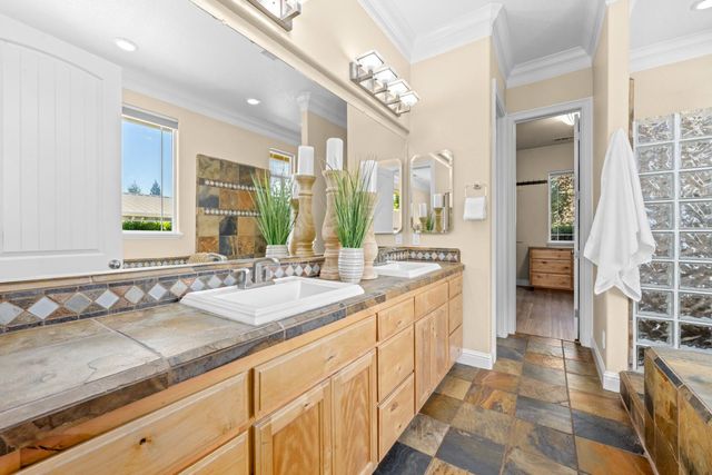 7140 Starkview Pl, Loomis, CA 95650