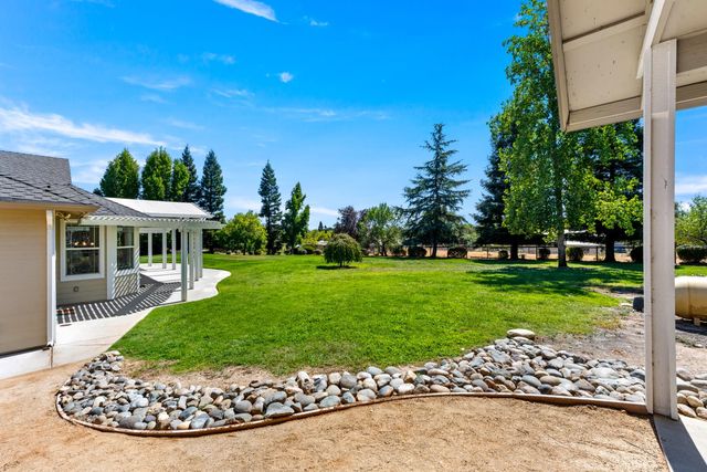 7140 Starkview Pl, Loomis, CA 95650