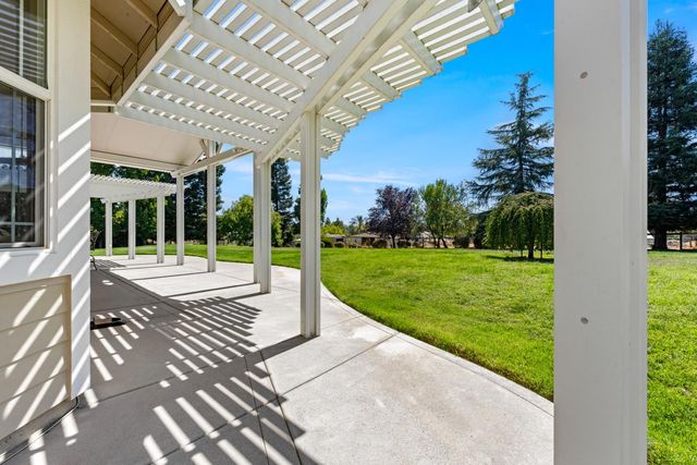 7140 Starkview Pl, Loomis, CA 95650