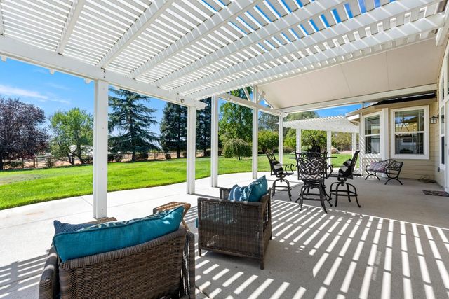 7140 Starkview Pl, Loomis, CA 95650