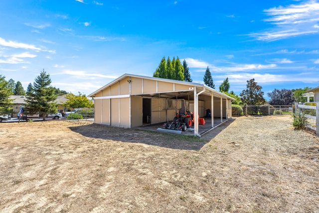 7140 Starkview Pl, Loomis, CA 95650