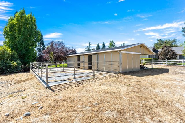 7140 Starkview Pl, Loomis, CA 95650