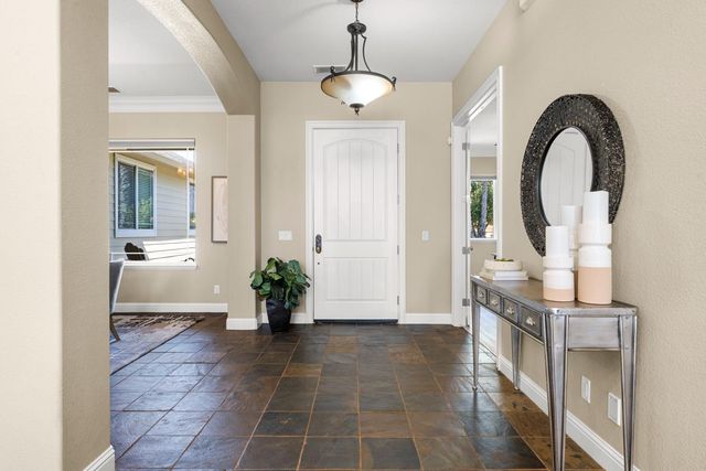 7140 Starkview Pl, Loomis, CA 95650