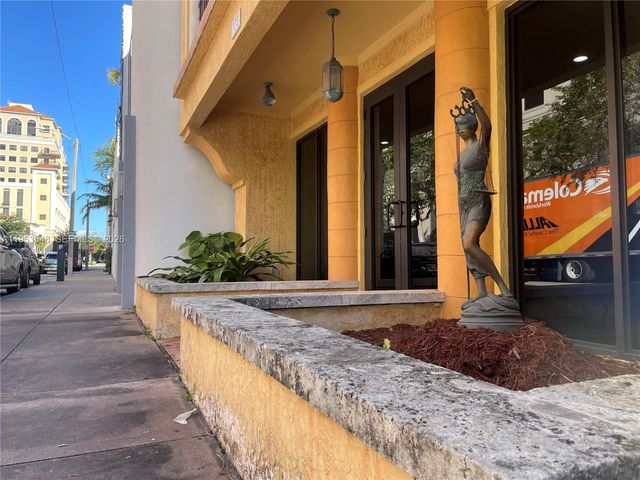 338 Minorca Ave, Coral Gables, FL 33134