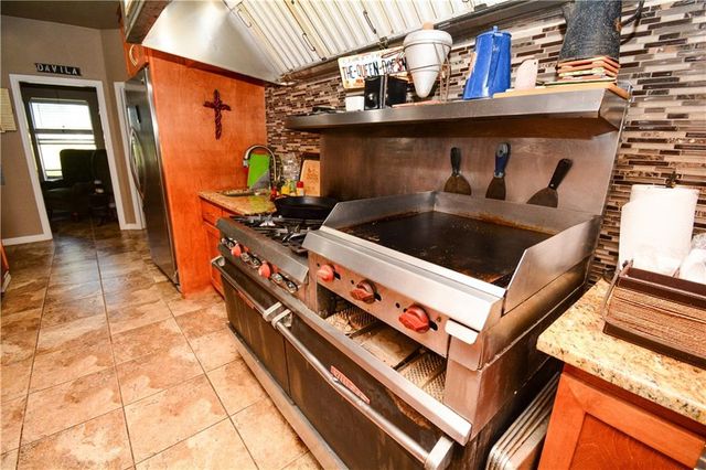 475 Catfish LN, Lockhart, TX 78644