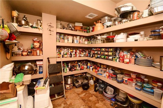 475 Catfish LN, Lockhart, TX 78644