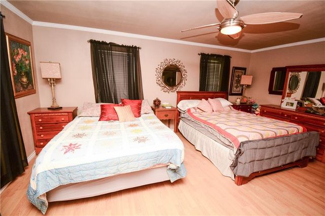 475 Catfish LN, Lockhart, TX 78644