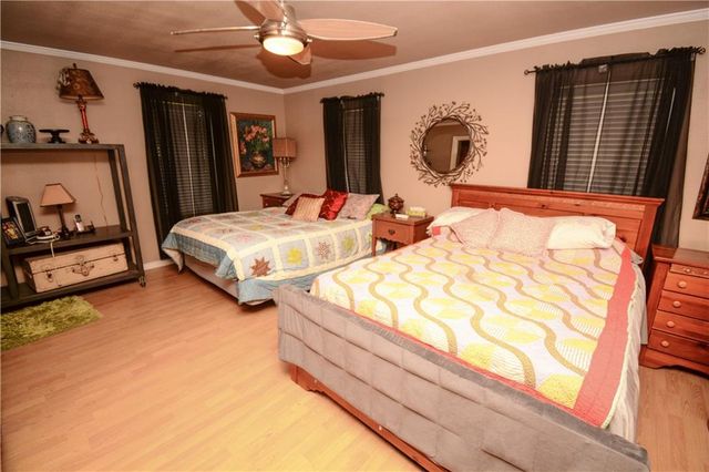 475 Catfish LN, Lockhart, TX 78644