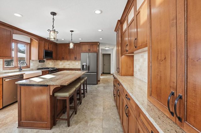 1746 Malibu DRIVE, Cedarburg, WI 53012