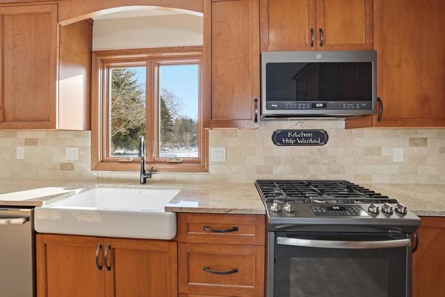 1746 Malibu DRIVE, Cedarburg, WI 53012